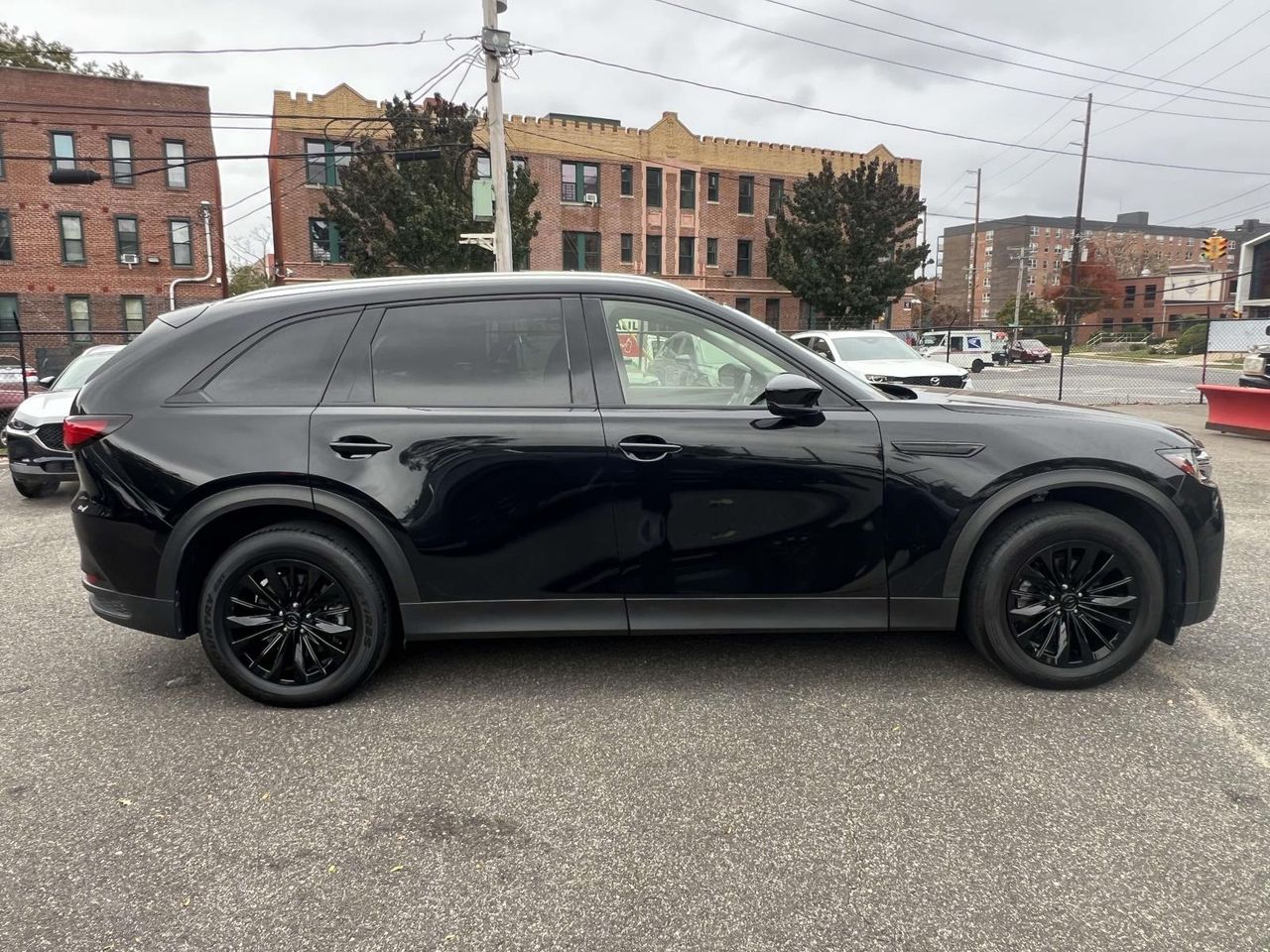 2024 Mazda CX-90 Preferred Plus photo 2