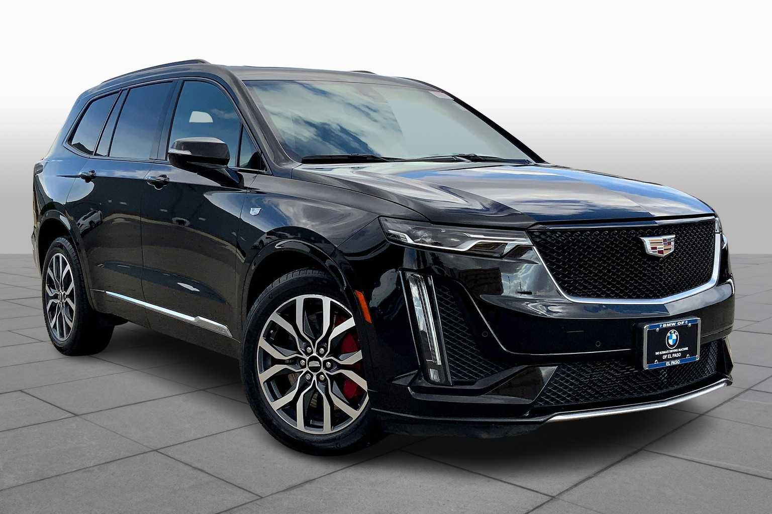 2023 Cadillac XT6 Sport photo 2