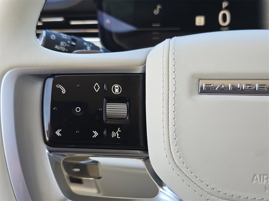 2025 Land Rover Range Rover SV photo 13