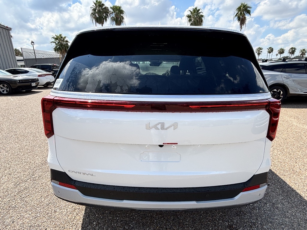 2026 Kia Carnival LX photo 4
