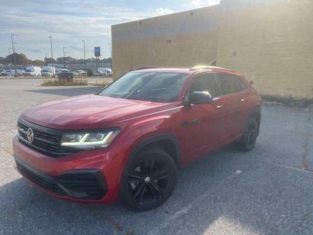 2023 Volkswagen Atlas Cross Sport SEL R-Line Black's photo