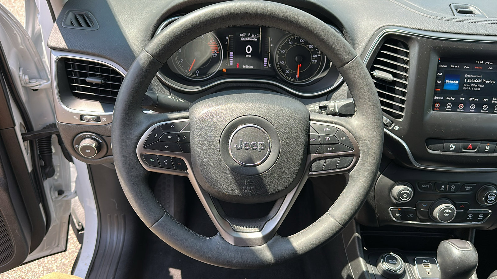2021 Jeep Cherokee Latitude Lux photo 13