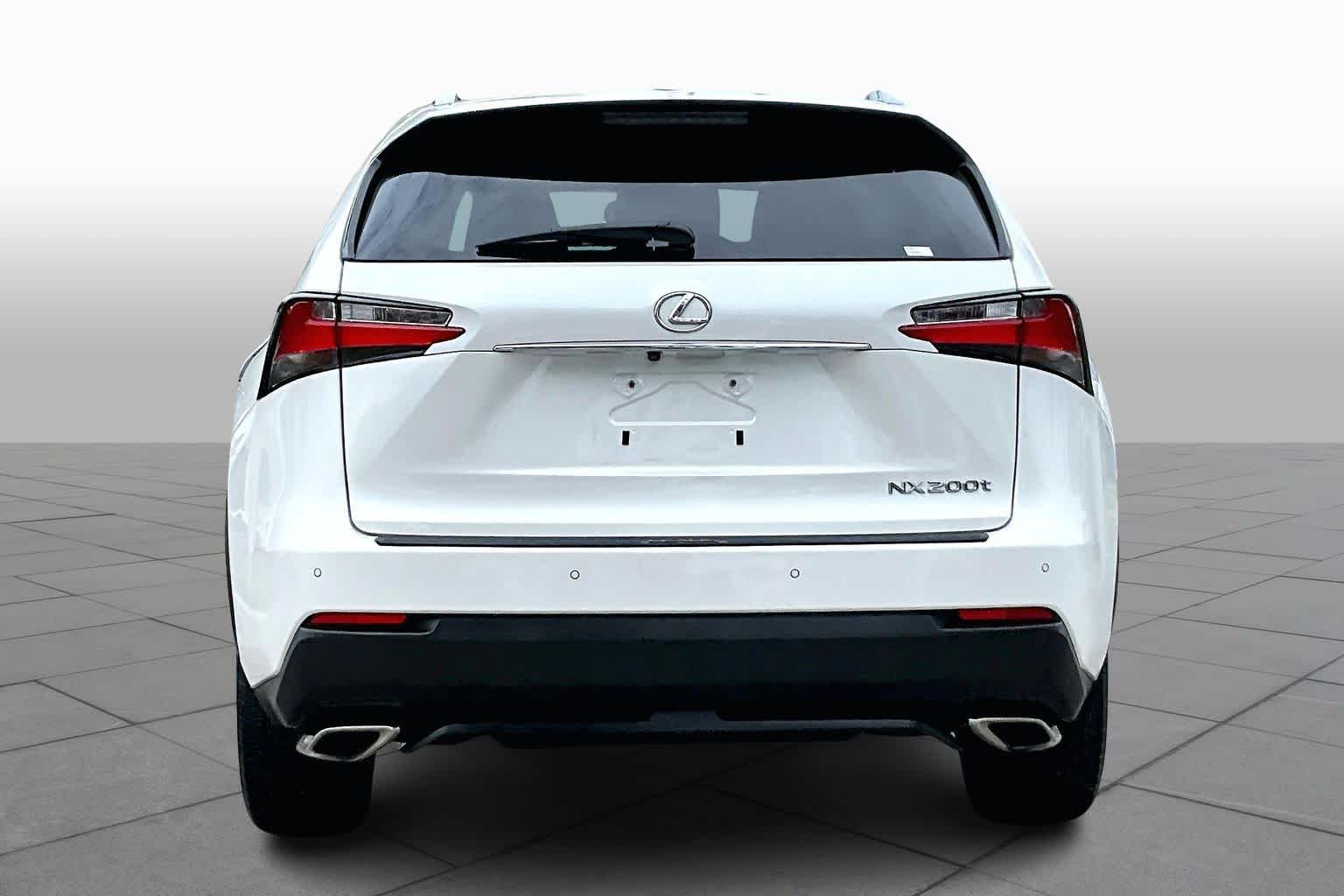 2016 Lexus NX 200t Luxury photo 4