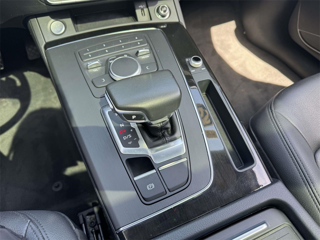 2020 Audi Q5 45 Premium photo 28
