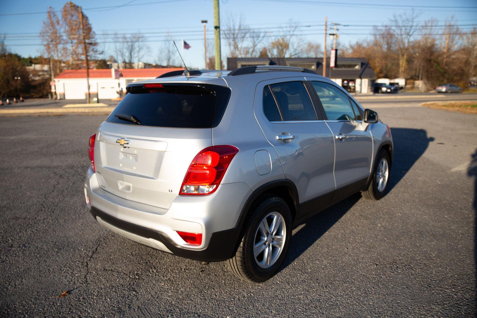 2020 Chevrolet Trax LT photo 3