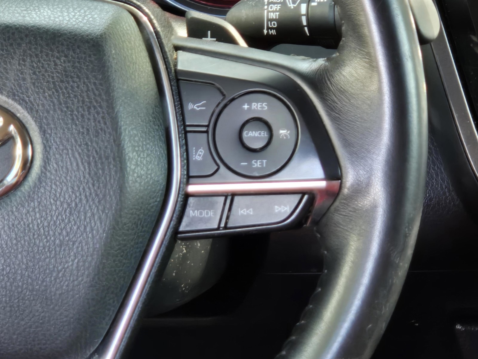 2019 Toyota Camry XSE photo 16