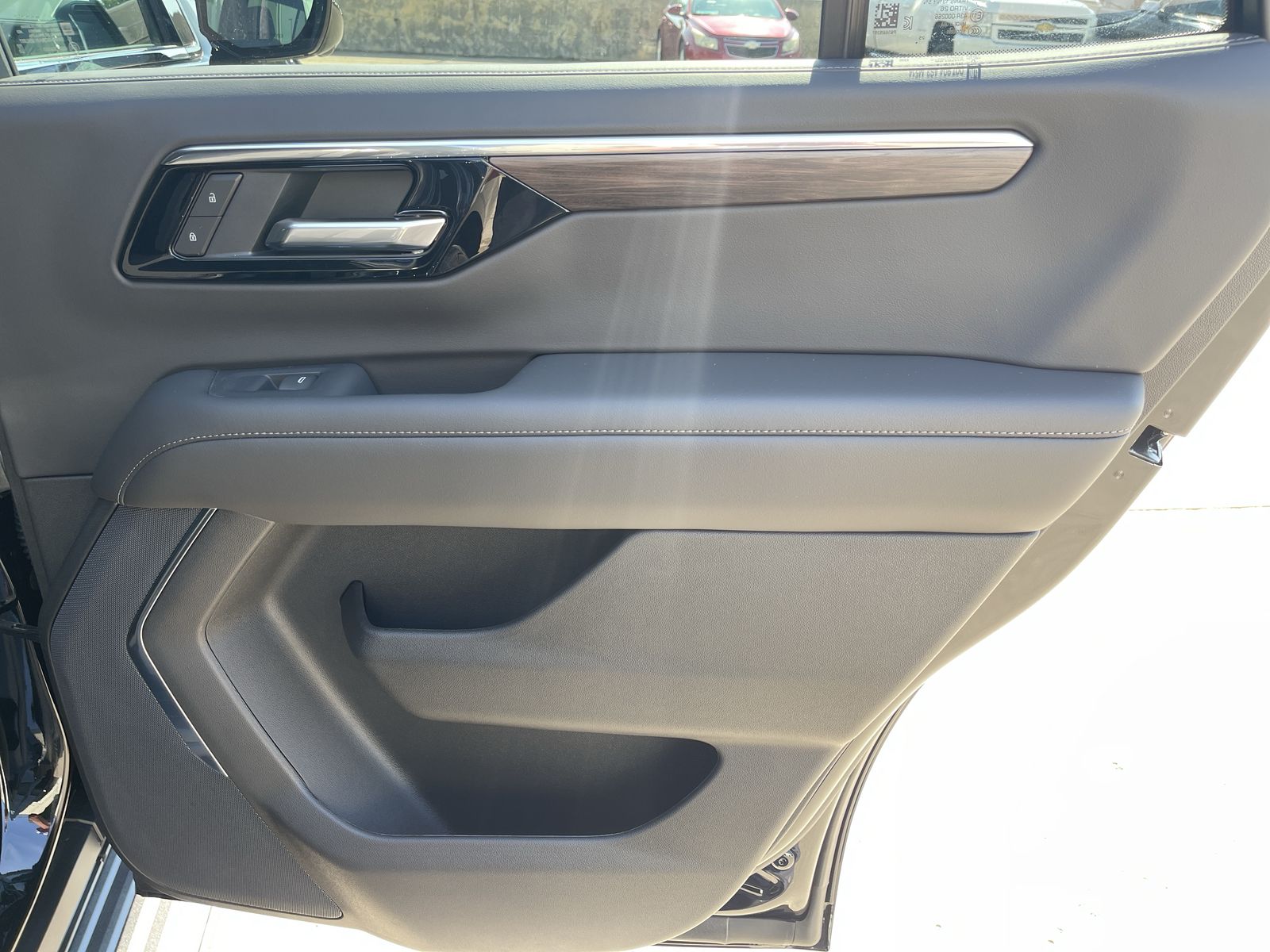 2025 Chevrolet Tahoe LS photo 5