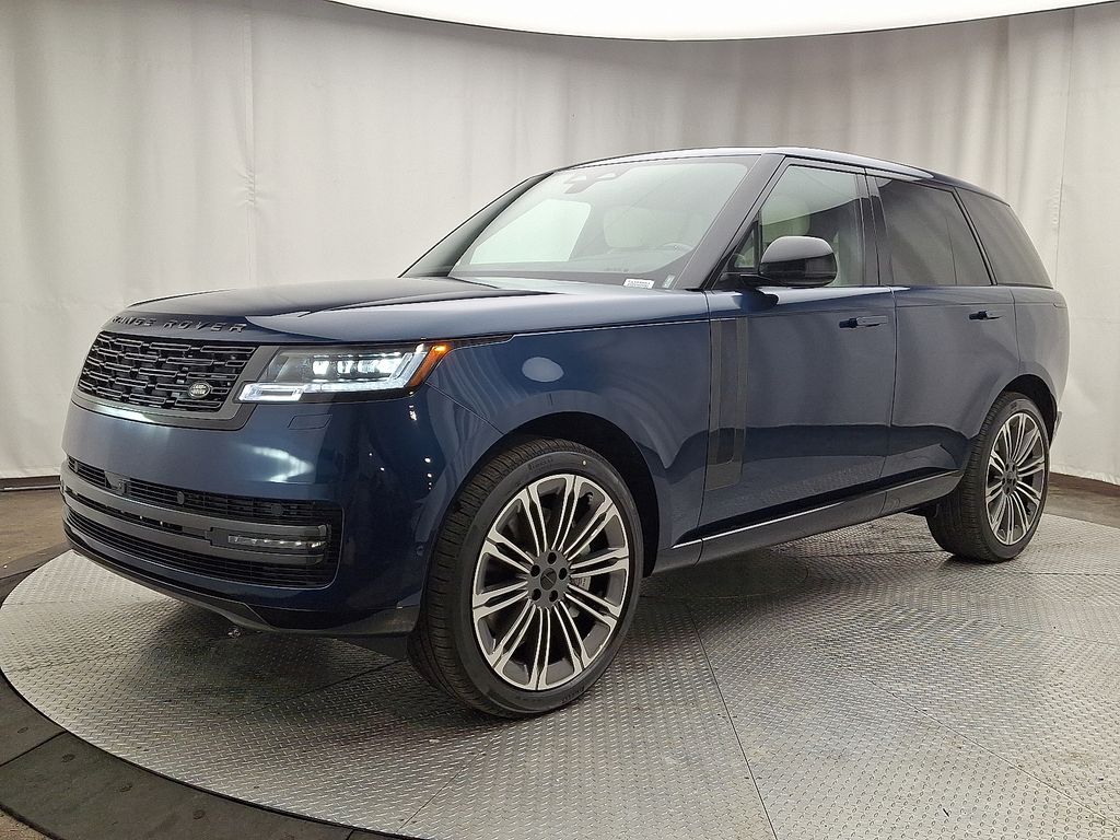2026 Land Rover Range Rover SE's photo