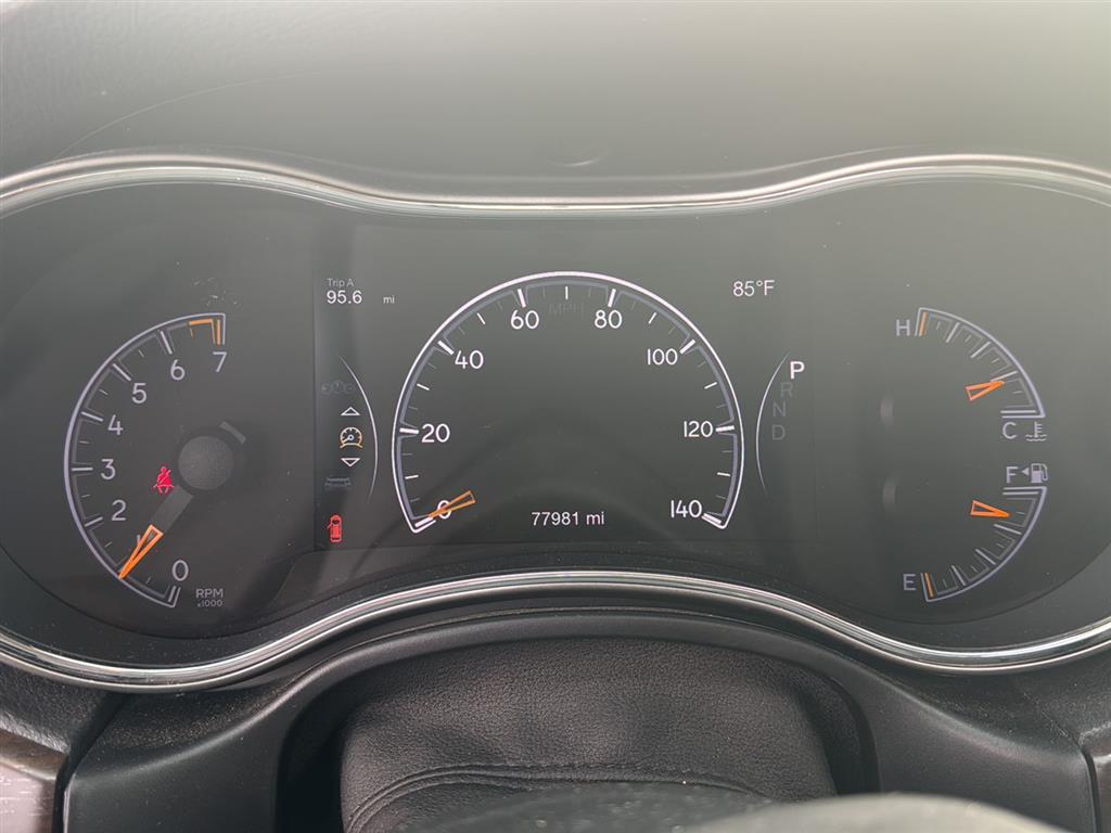 2018 Jeep Grand Cherokee Limited photo 2