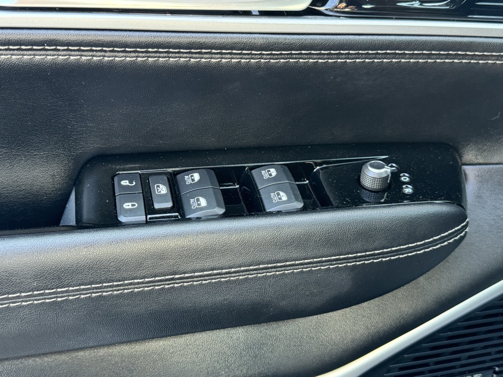 2024 Jeep Wagoneer Base photo 19