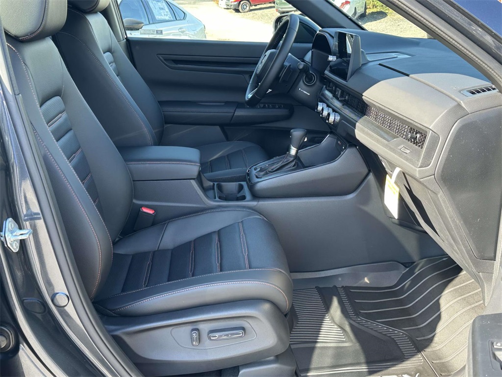 2026 Honda CR-V Hybrid Sport-L photo 3