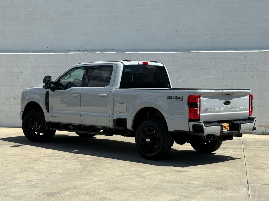 2026 Ford F-250 Lariat photo 4