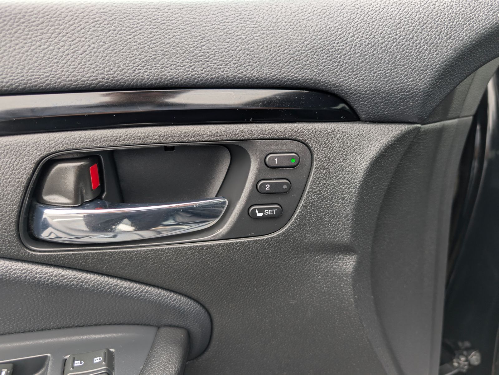 2020 Honda Pilot Touring photo 11