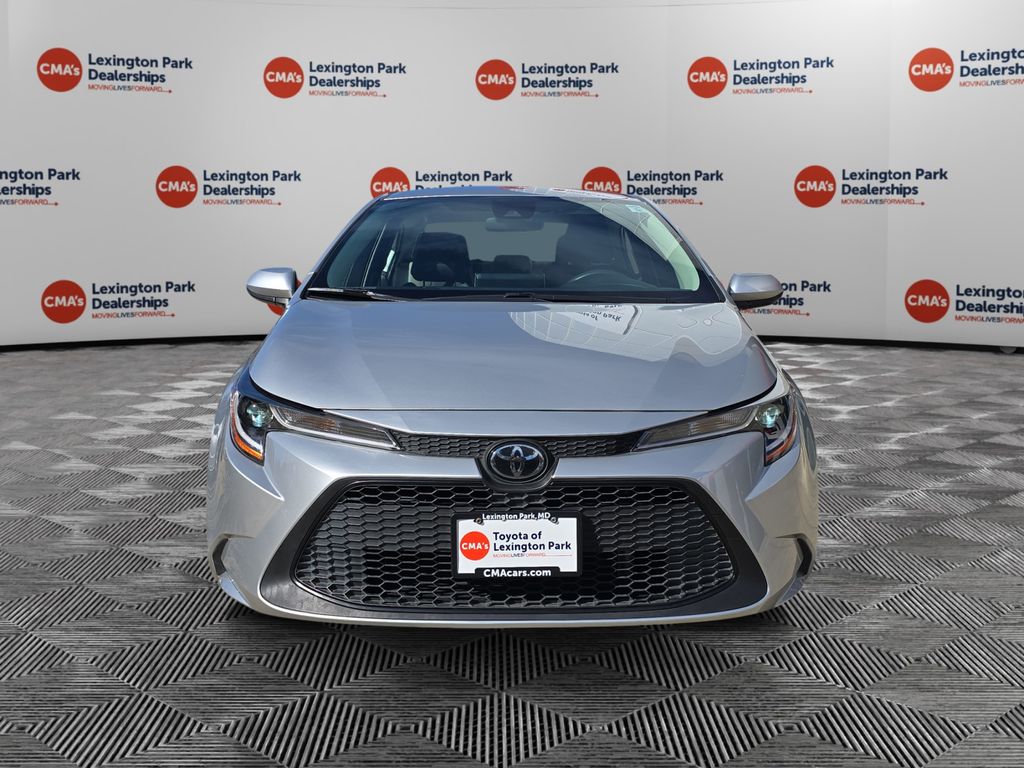 2021 Toyota Corolla LE photo 2
