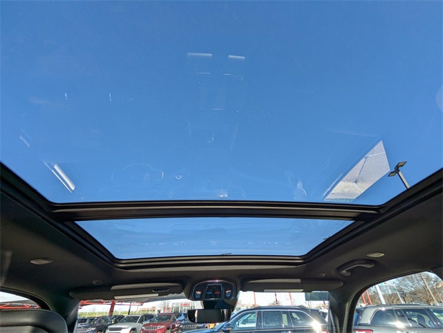 2024 Jeep Wagoneer L Carbide Series II photo 19