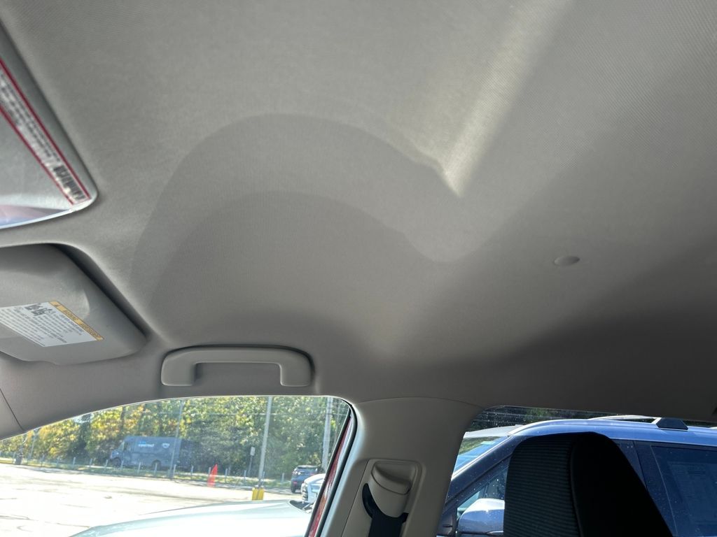 2022 Toyota RAV4 LE photo 15