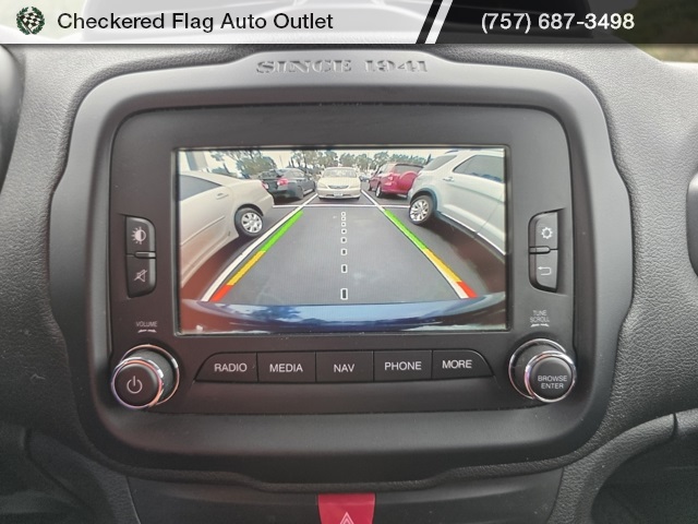 2016 Jeep Renegade Trailhawk photo 16