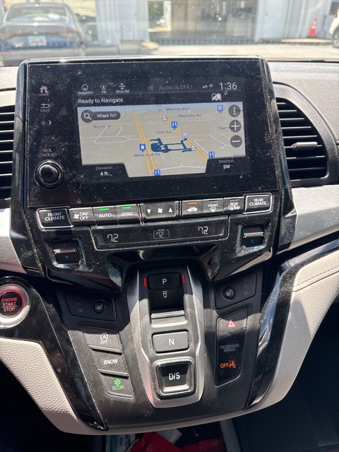 2023 Honda Odyssey Touring photo 6