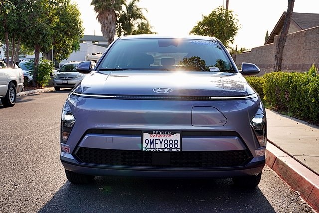 Used 2024 Blue Hyundai SE image 5