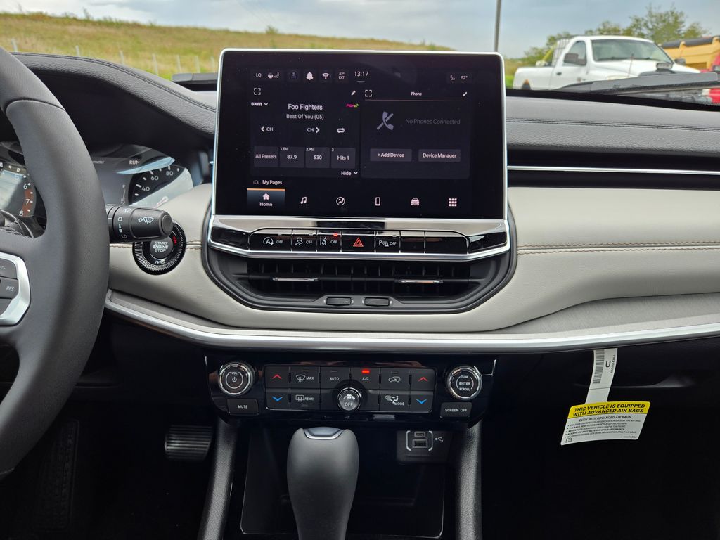 2026 Jeep Compass Limited photo 17