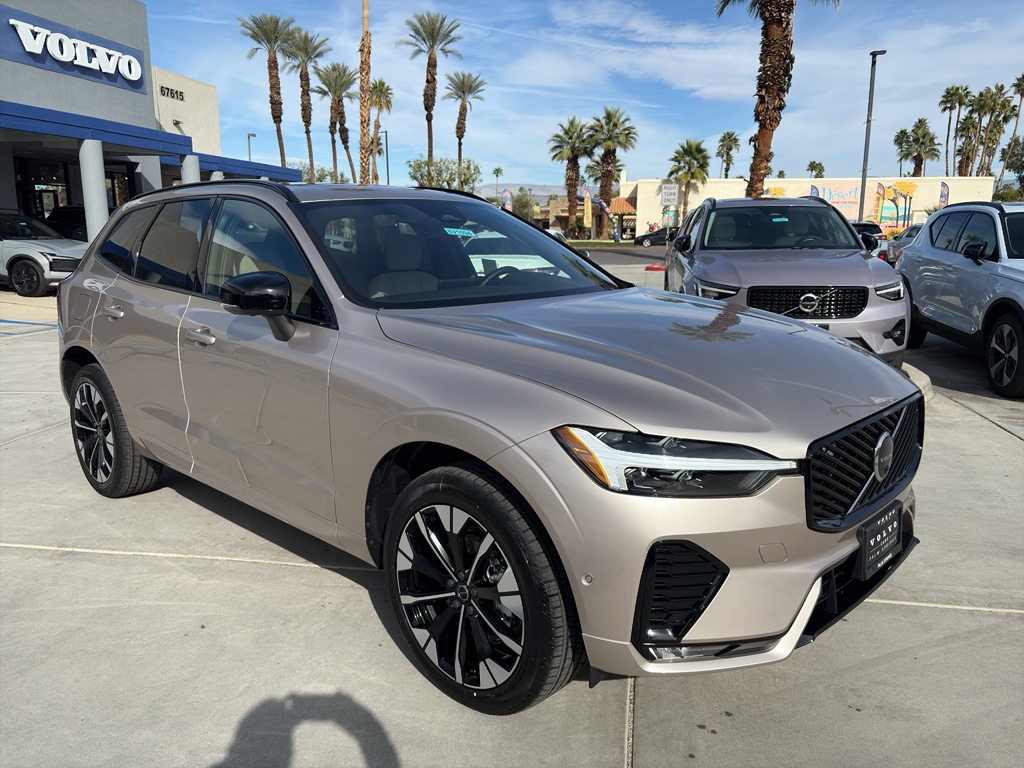 2026 Volvo XC60 Plus's photo