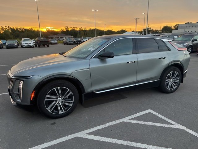 Used 2024 Cadillac LYRIQ Luxury 1 with VIN 1GYKPPRK1RZ102234 for sale in Kansas City