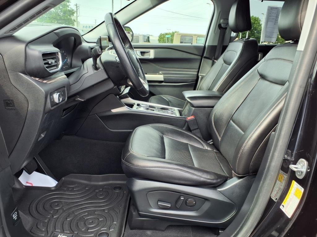 2022 Ford Explorer Limited photo 2