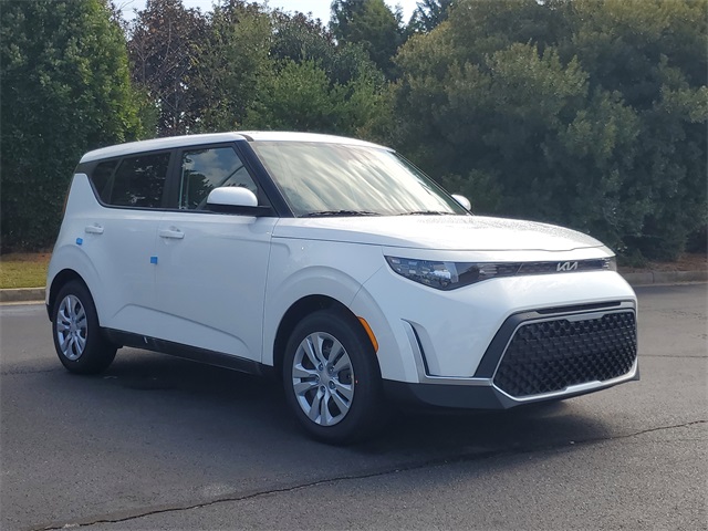 2025 Kia Soul LX S photo 3