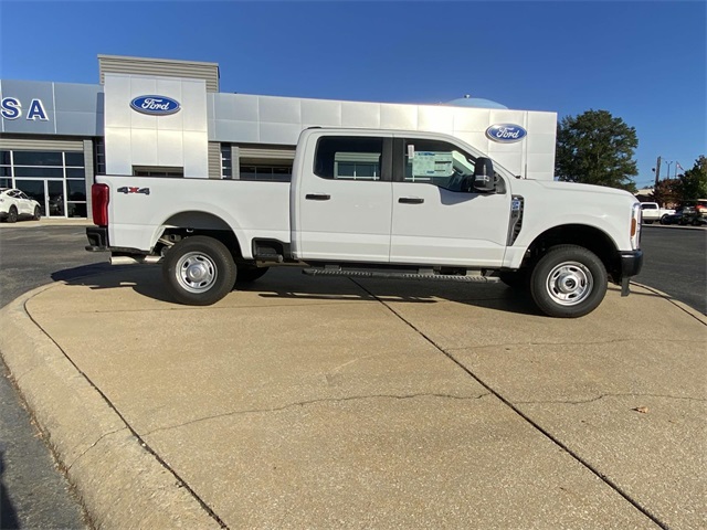 2026 Ford F-250 photo 2