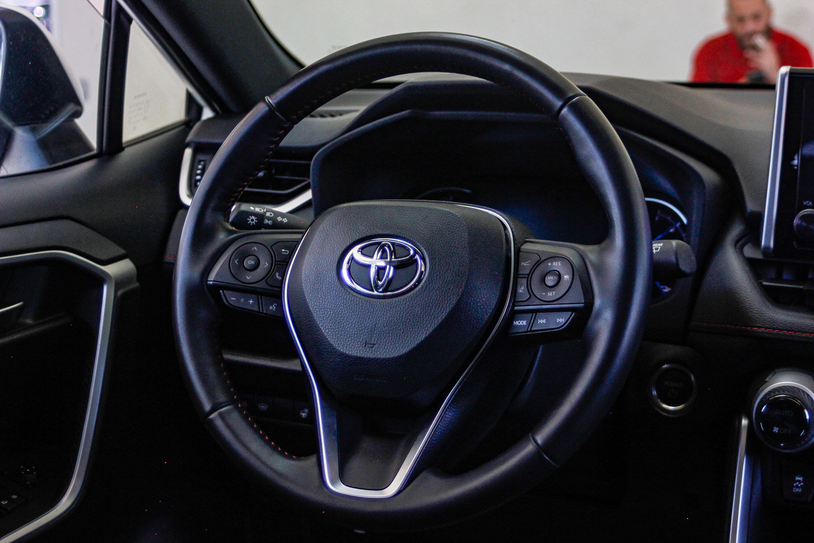 2024 Toyota RAV4 Prime SE photo 14