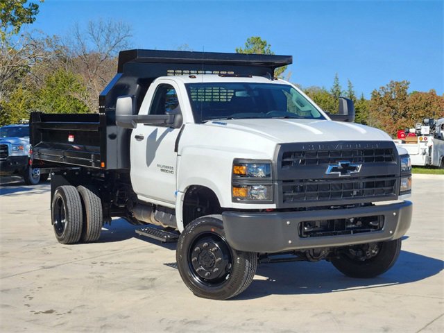 2024 Chevrolet Silverado 4500 Medium Duty Chassis Cab Work Truck's photo