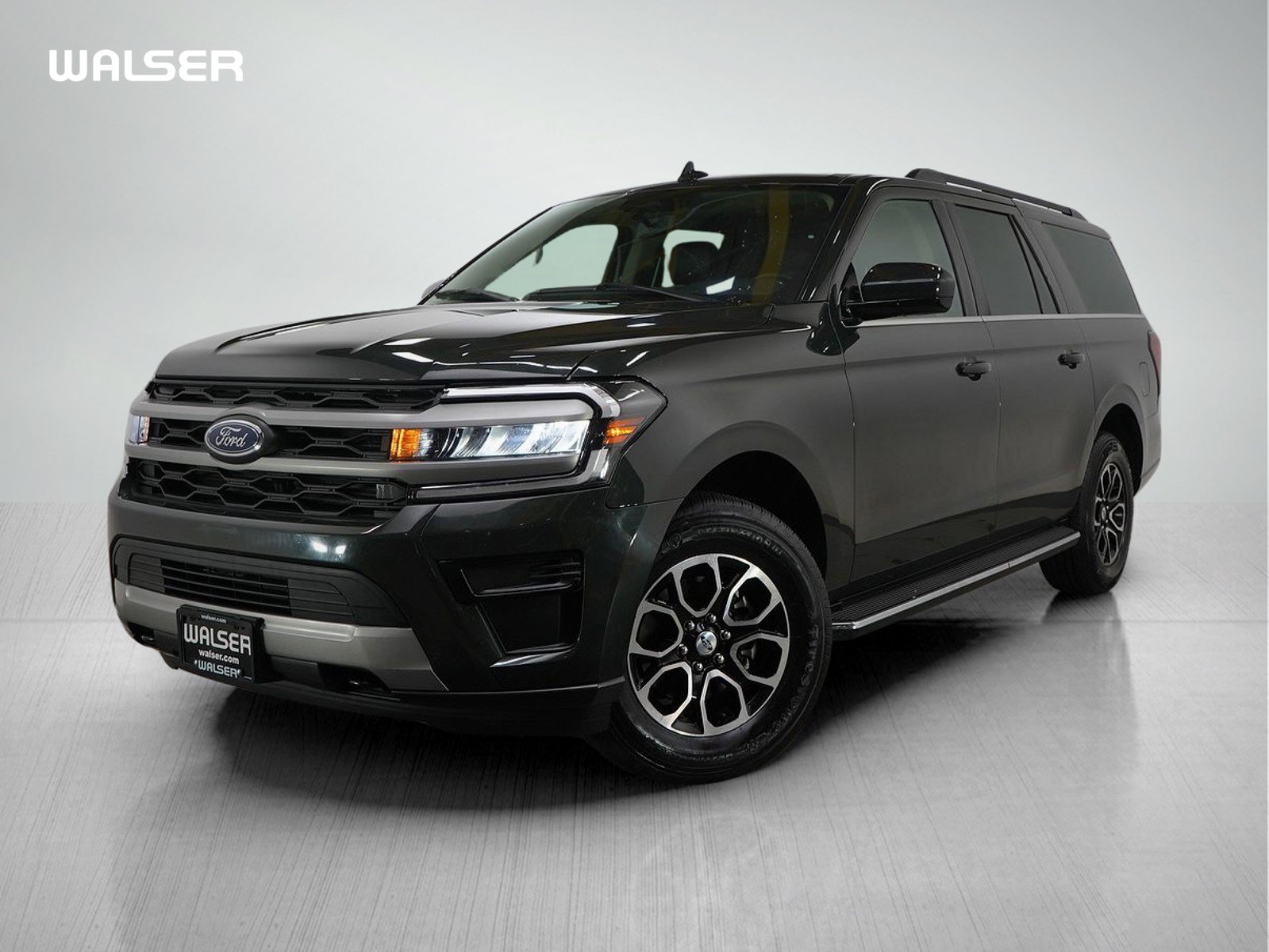 2023 Ford Expedition XLT's photo