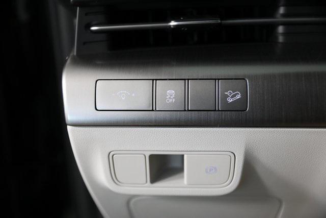 2026 Hyundai Kona SEL photo 9