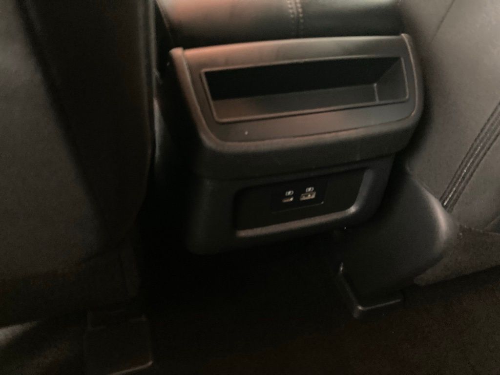 2024 Nissan Pathfinder S photo 3