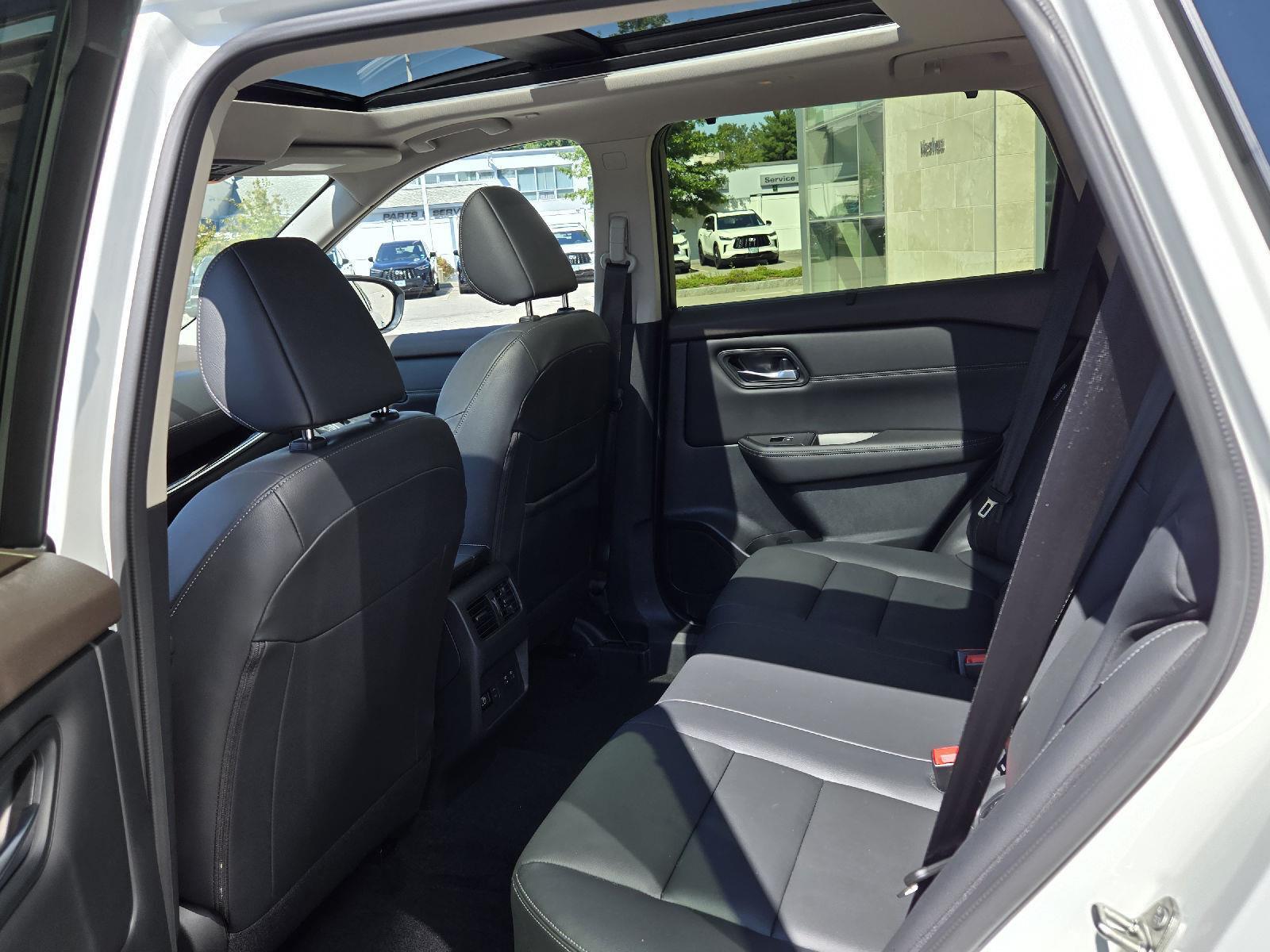 2023 Nissan Rogue SL photo 21