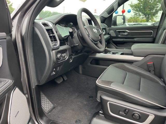 2026 Ram 1500 Laramie photo 4