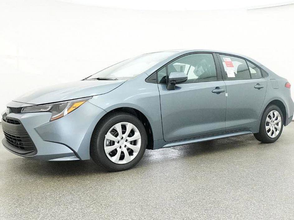 2025 Toyota Corolla LE photo 28