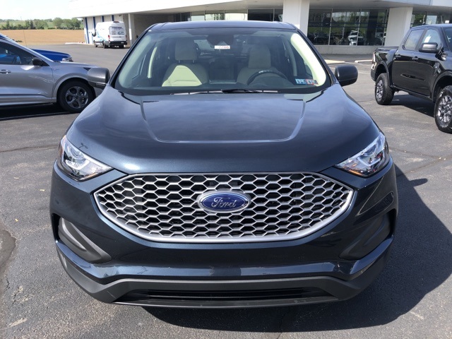 2024 Ford Edge SE photo 2
