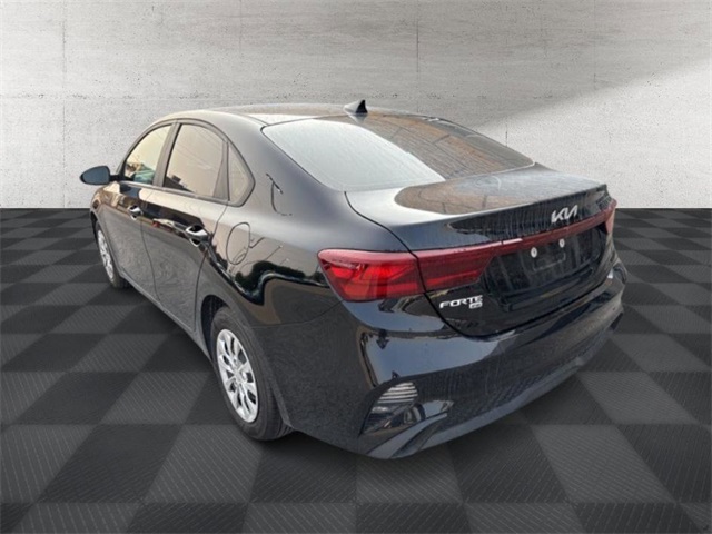 2023 Kia Forte LX photo 5