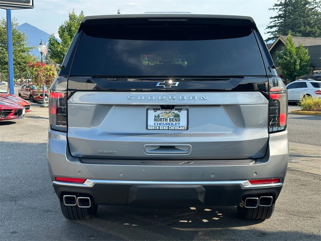 2025 Chevrolet Suburban High Country photo 6