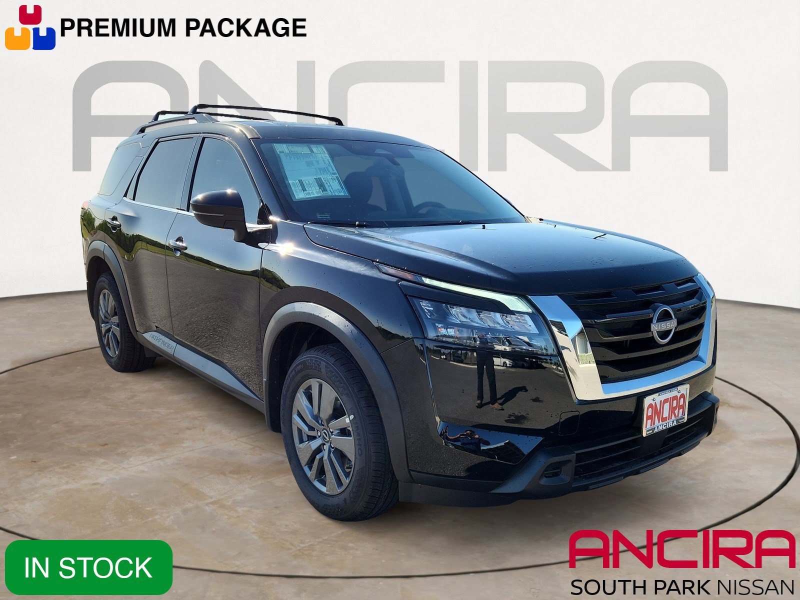 2025 Nissan Pathfinder SV's photo