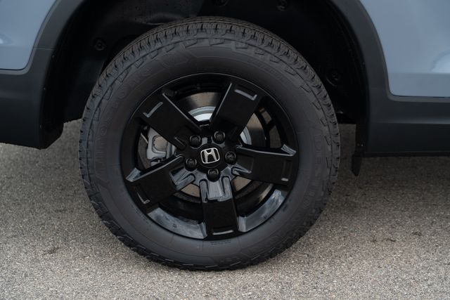 2026 Honda Ridgeline Black Edition photo 11