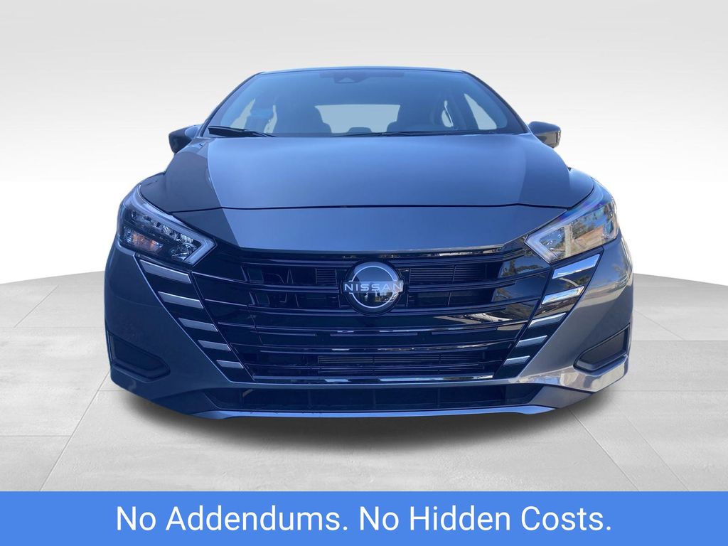 2025 Nissan Versa 1.6 SV photo 2