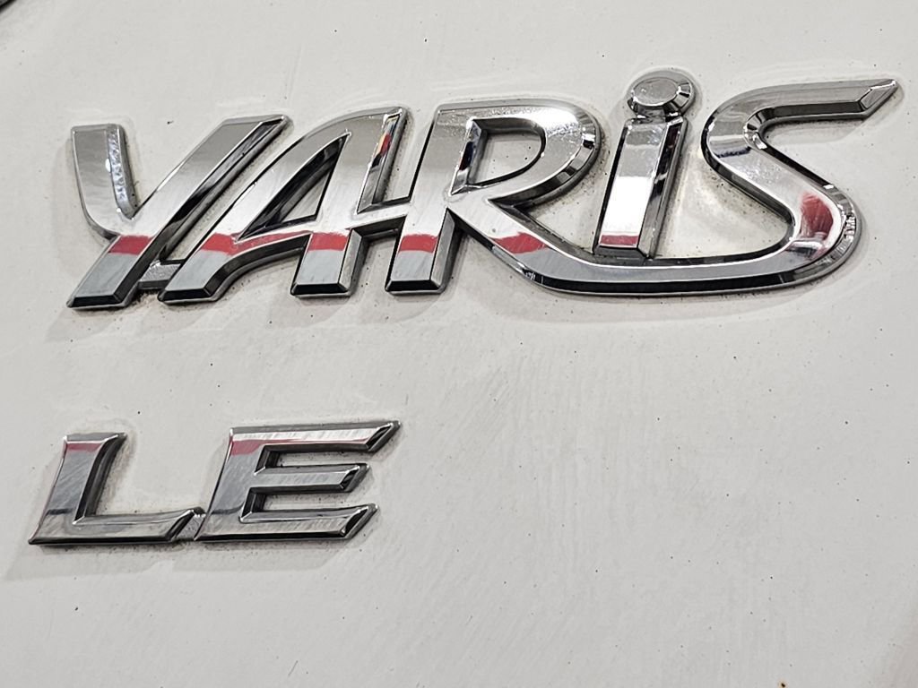 2012 Toyota Yaris LE photo 16