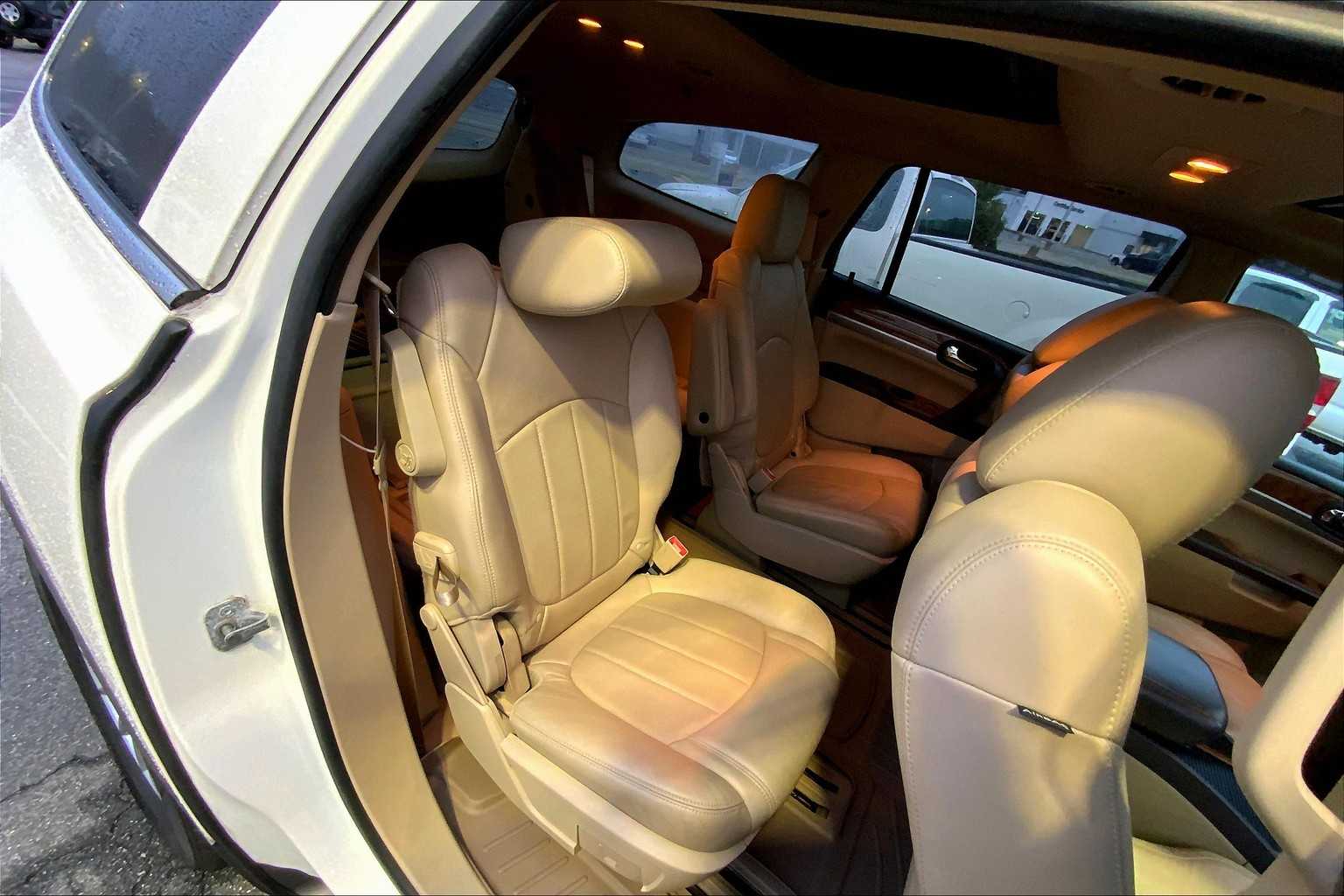 2012 Buick Enclave Leather photo 17