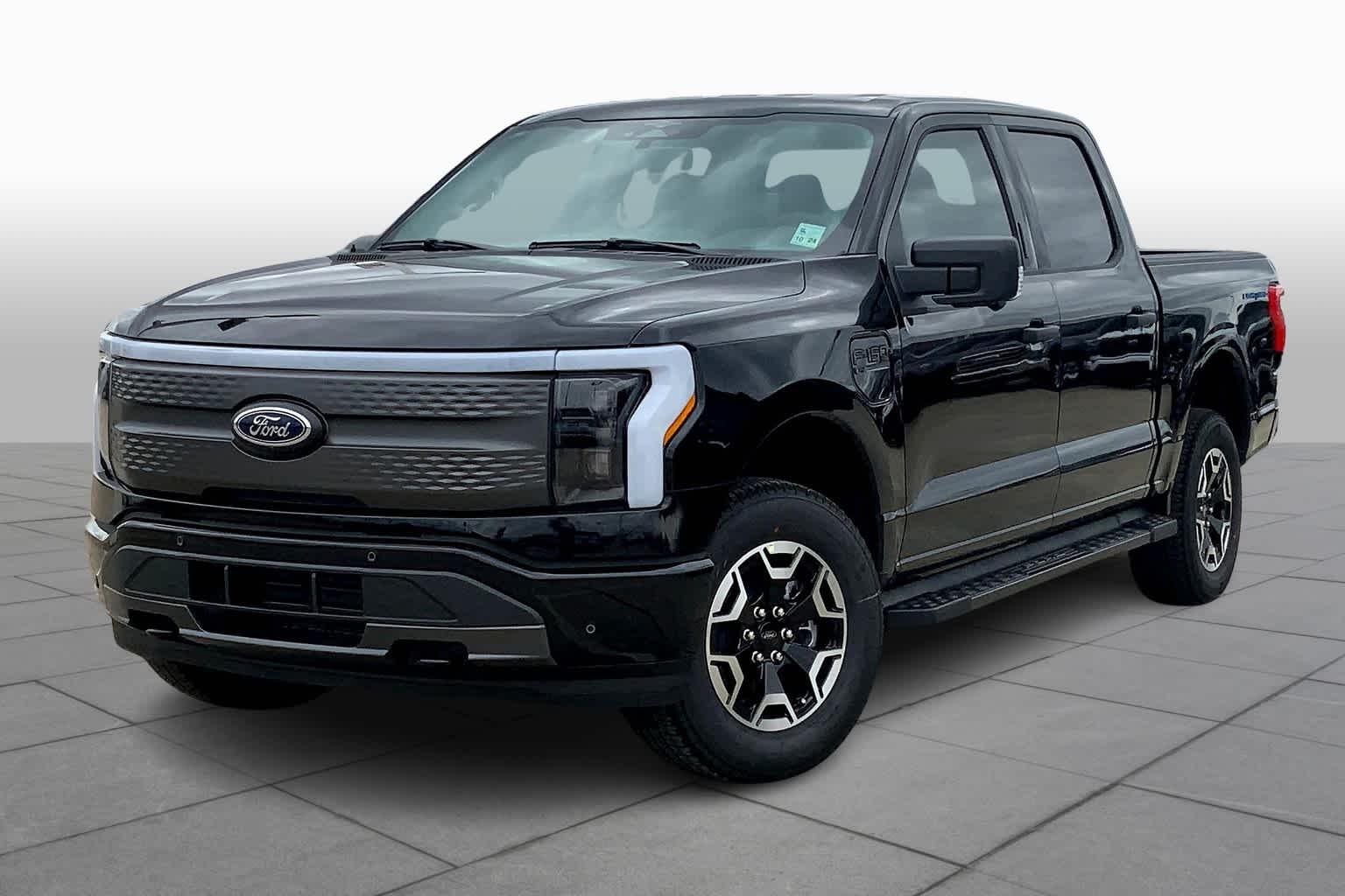 New 2023 Ford F150 Lightning XLT 4WD SuperCrew 5.5 Box Crew Cab Pickup