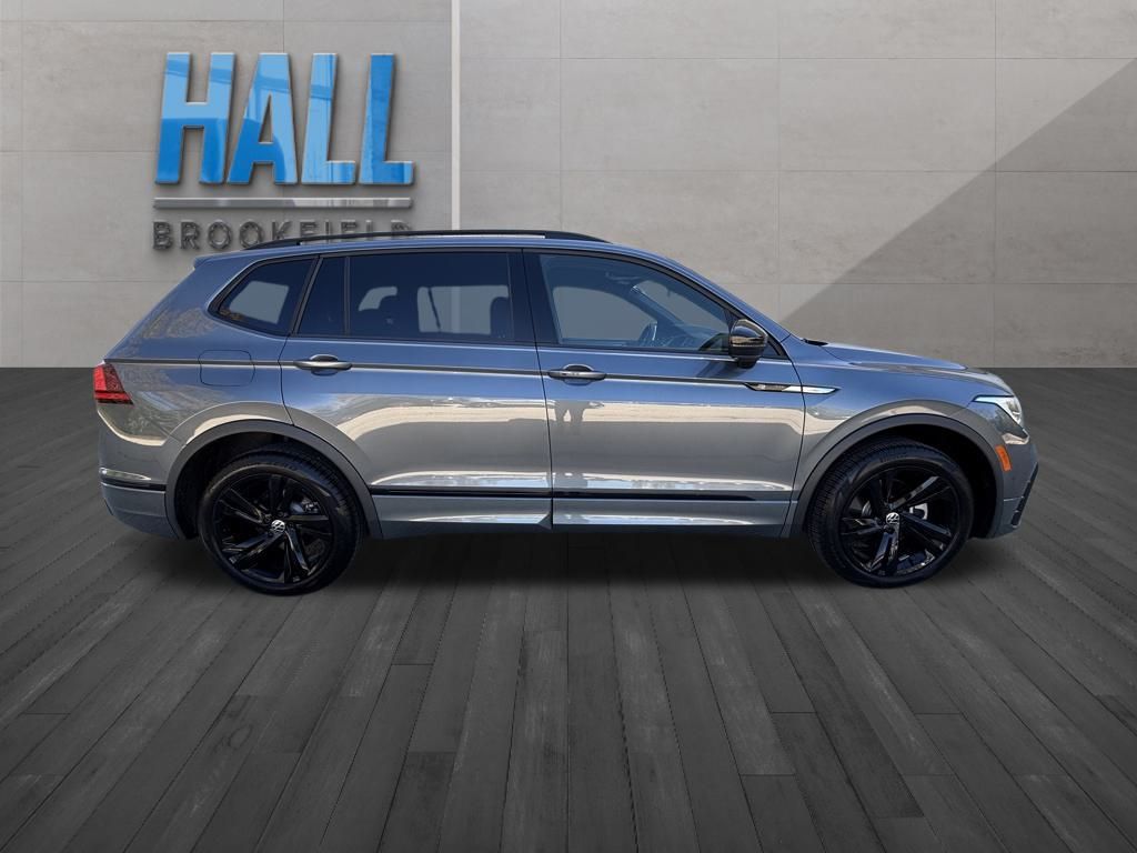 2024 Volkswagen Tiguan SE R-Line Black photo 4