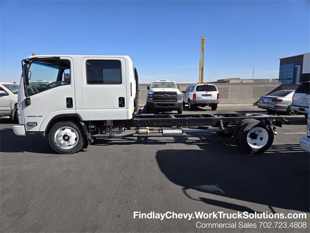 2025 Chevrolet Silverado photo 4