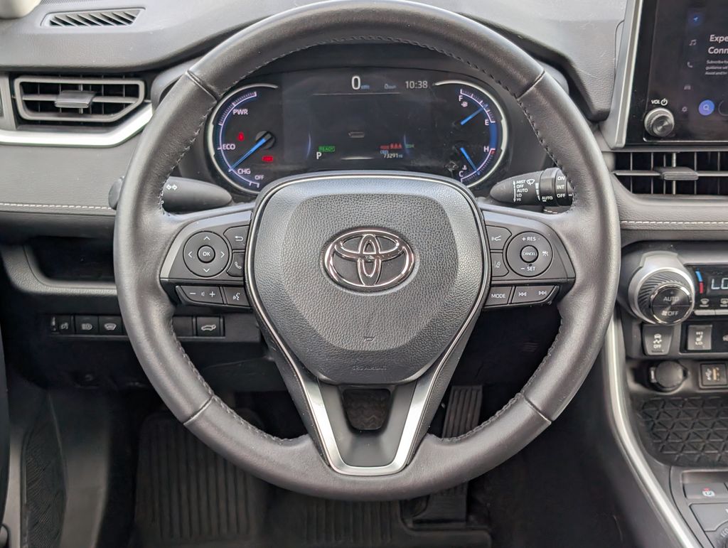 2023 Toyota RAV4 Hybrid XLE photo 13