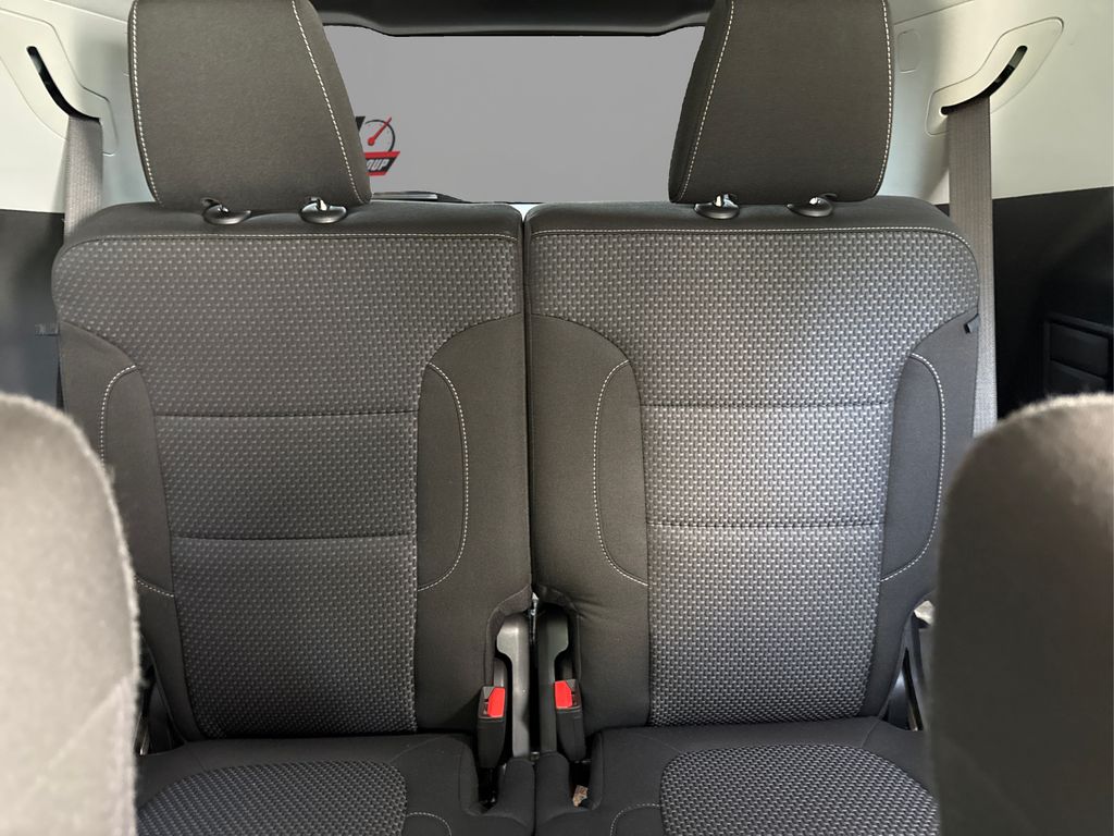 2023 Gmc Acadia SLE photo 34